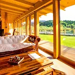 Resort Marina Liptov Pri Liptovskej Mare Bobrovnik
